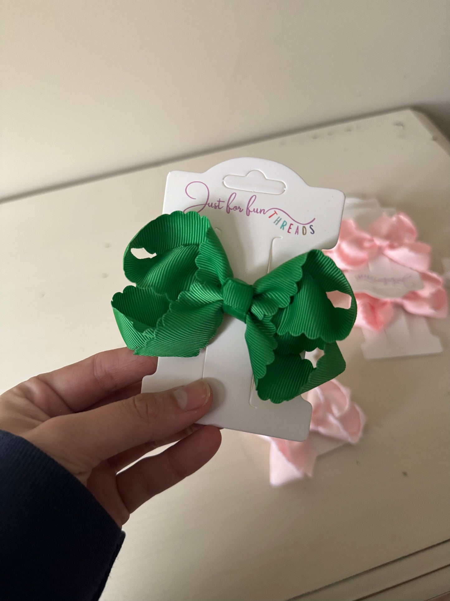 Green Scalloped 3 inch Bow