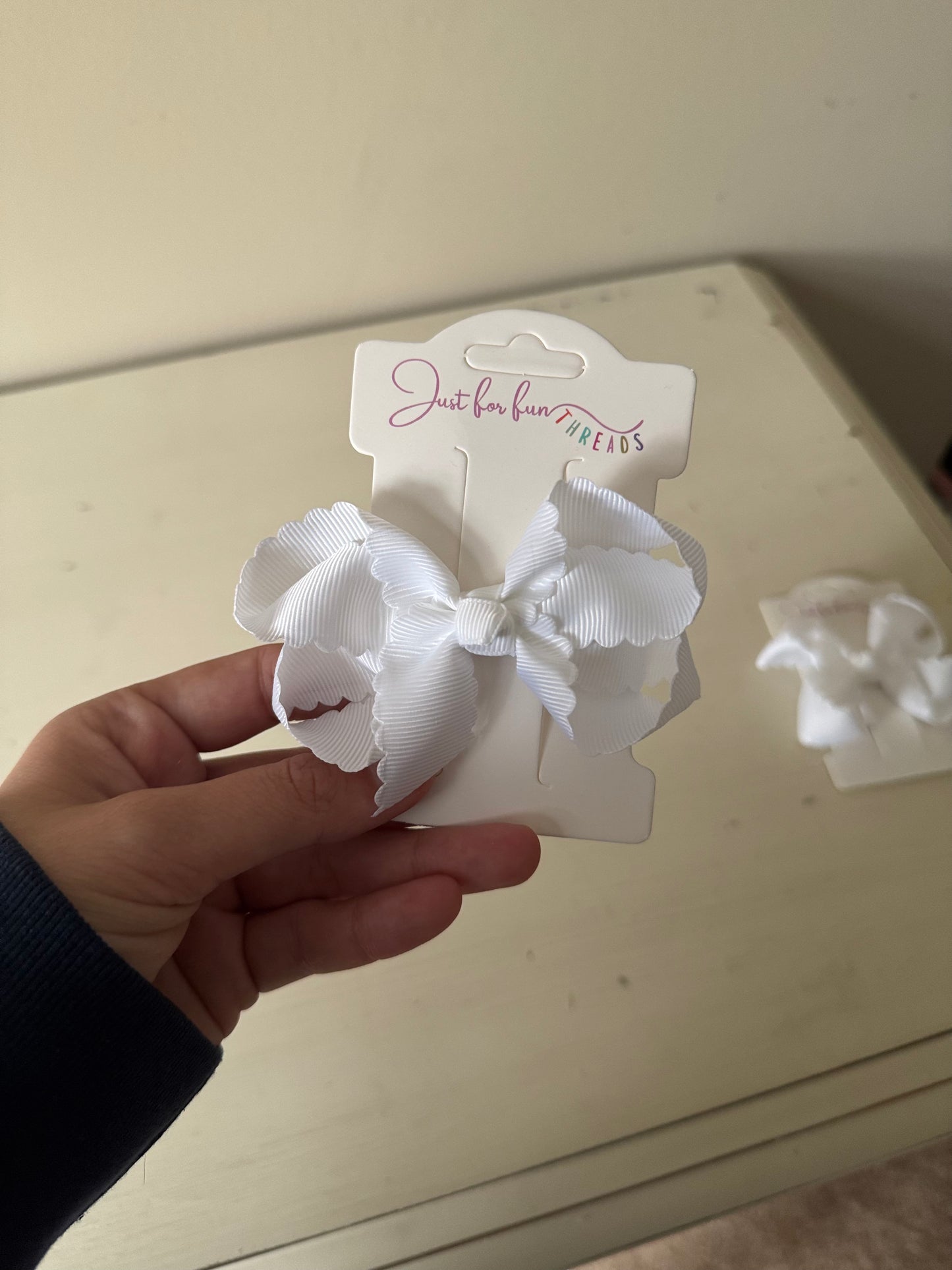 White Scalloped 3 inch Bow