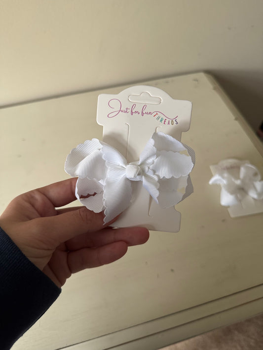 White Scalloped 3 inch Bow