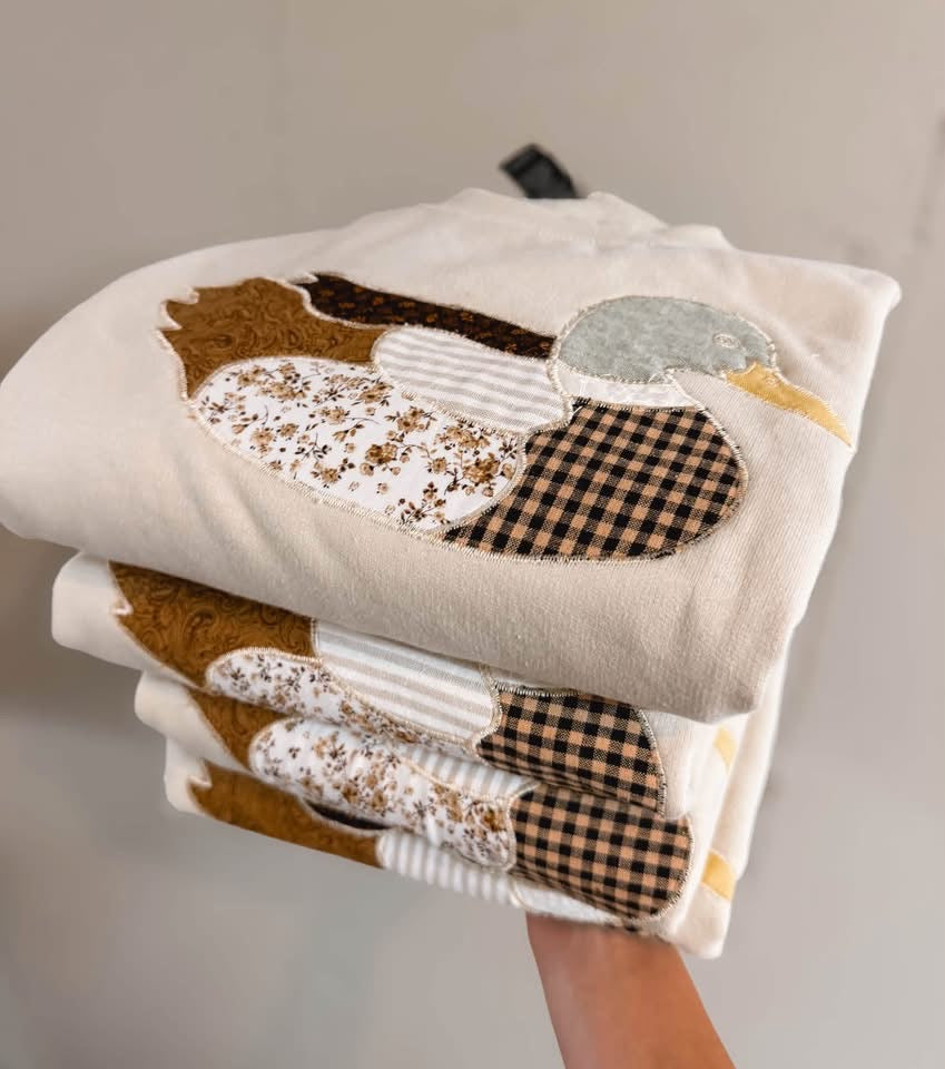 Applique Women’s Crew Neck