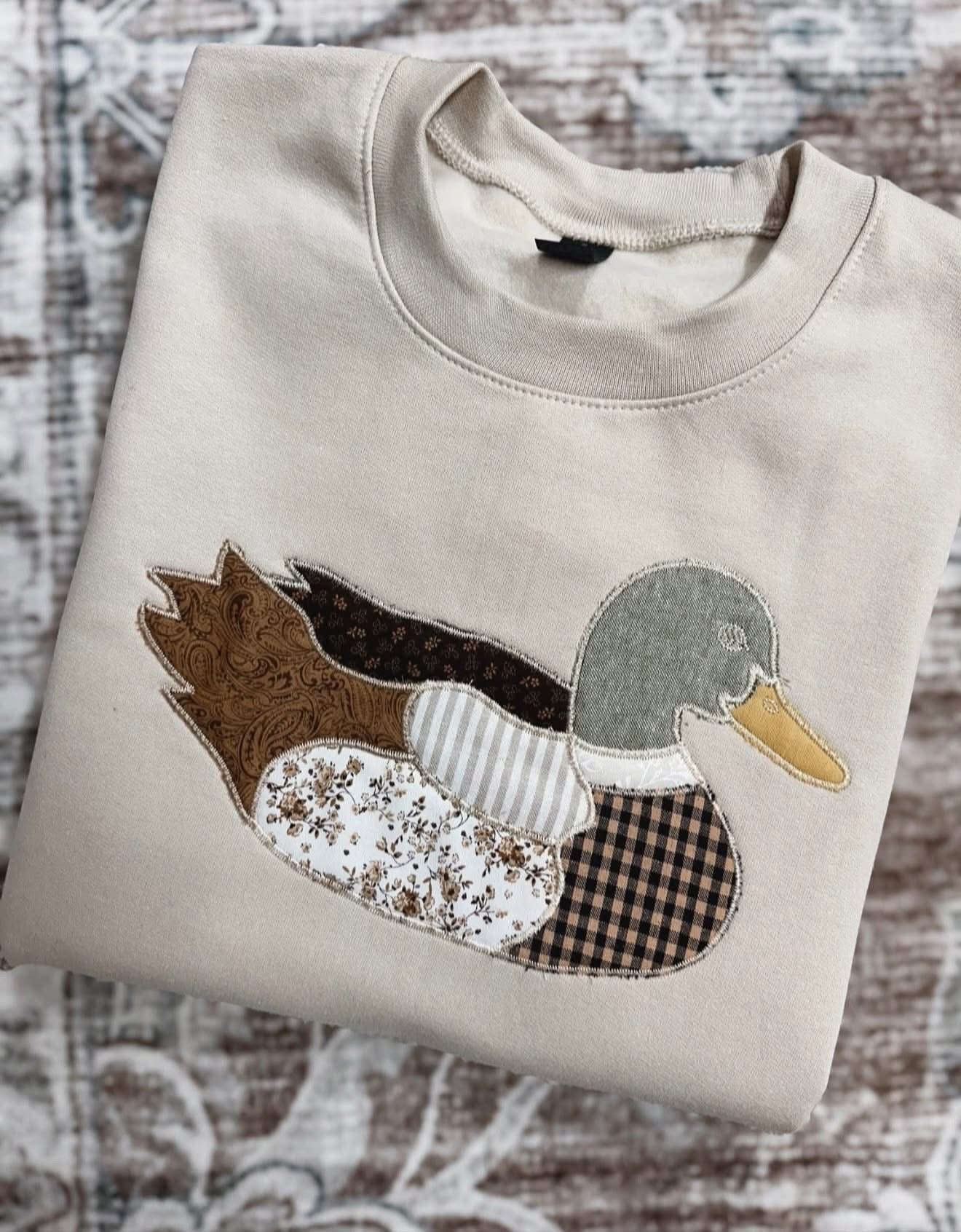 Applique Women’s Crew Neck